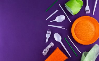 Tek kullanımlık plastik nesneler, ekolojik kirlilik. Plastik atıklar.