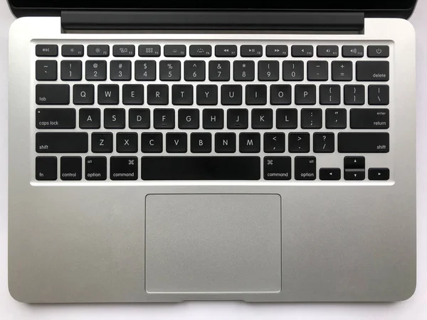 Bovenaanzicht Van Moderne Laptop Computer Met Touchpad — Stockfoto
