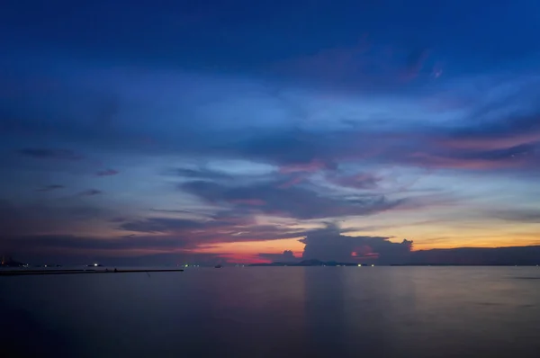 Relaksujący Seascape Szeroki Horyzont Kolorowy Nieba Morza Zachód Słońca — Zdjęcie stockowe