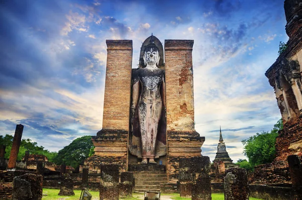 Statue Bouddha Wat Mahathat Dans Parc Historique Sukhothai Site Patrimoine — Photo