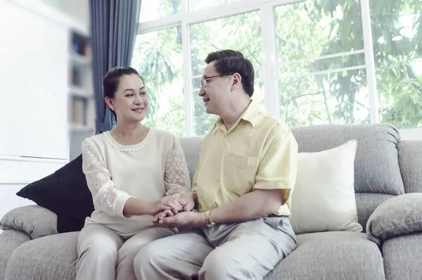 Glückliches Seniorenpaar Entspannt Hause Wohnzimmer Bild — Stockfoto