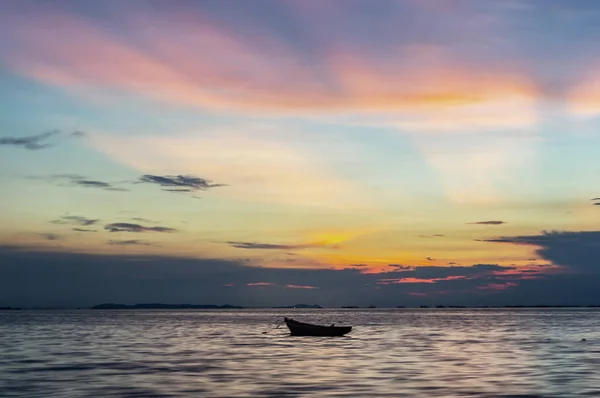 Sunrise and still life on beach. — Stock Photo, Image