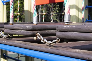 Parktaki Modern Oyun Bahçesi. Eğitim ve sağlıklı yaşam tarzı kavramı