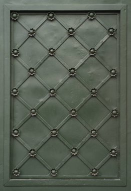 Eski ve modern dekoratif metal elementler çitler, kapılar, pencere pervazları