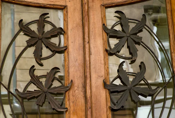 Oude Moderne Decoratieve Gesmeed Metalen Elementen Van Hekken Poorten Raamroosters — Stockfoto