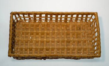 Boş hasır sepet el yapımı ürünler izole edildi