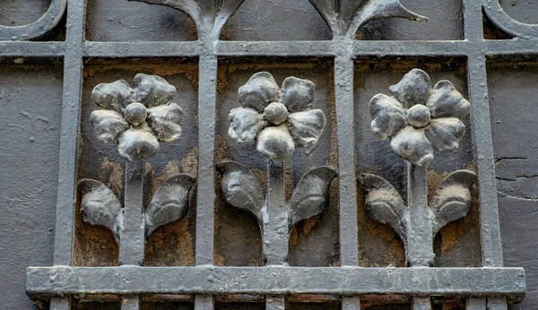 Oude Moderne Decoratieve Gesmeed Metalen Elementen Van Hekken Poorten Raamroosters — Stockfoto