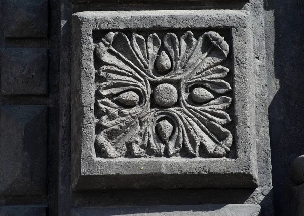Ozdoba Dekoracyjna Kamieniu Starego Budynku — Zdjęcie stockowe