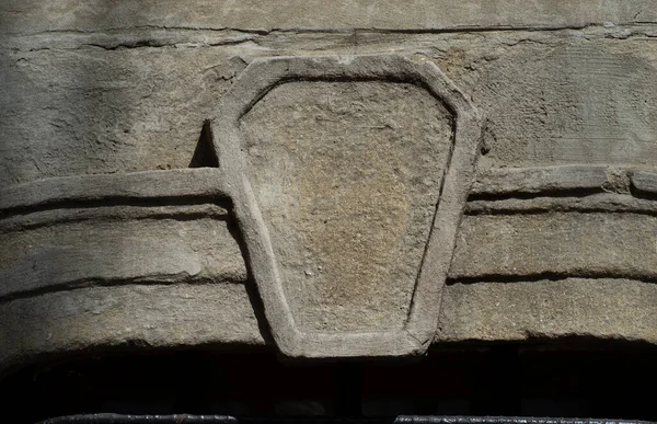 Das Dekorative Ornament Auf Dem Stein Des Altbaus — Stockfoto