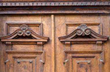 Dekoratif ahşap kapı elementlerinin dokusu
