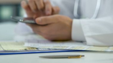 Doktor hasta smartphone, eczacılık ve sağlık ile sohbet