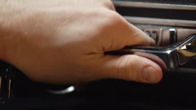 Mali suç Anahtarcı evrak çantası ve kontrol para, offshore hesapları