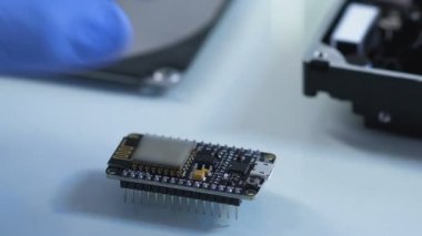 Geliştirme yeni Mikri şemalar ve cips, teknolojileri gizli Radyo Laboratuvarı