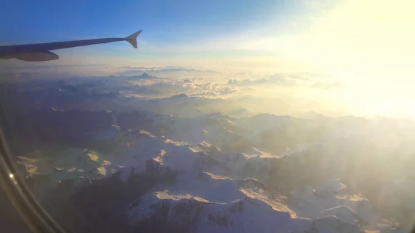 Cime Innevate Della Catena Montuosa Viste Aereo Stazione Invernale Vacanze — Foto Stock