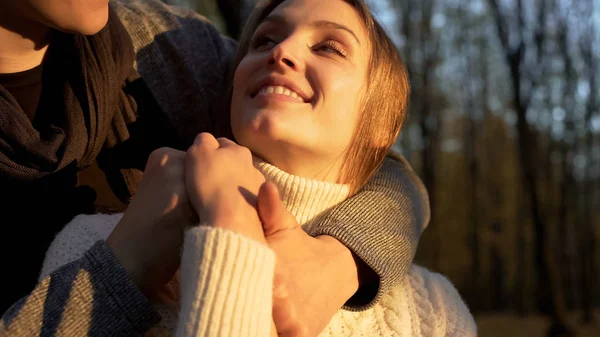 Student Couple Embracing Dating Classes University Park Autumn Date — Stock Photo, Image