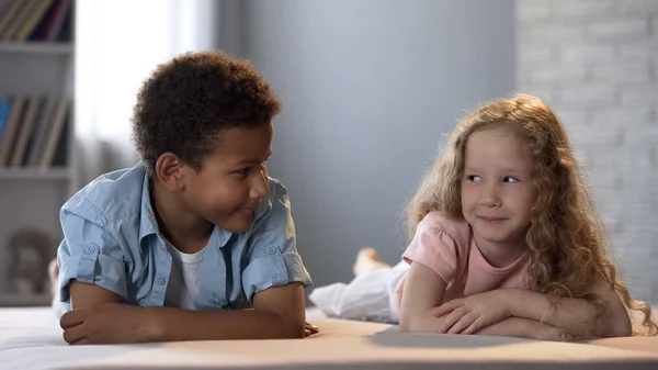 Cute Little Children Clumsily Flirting Each Other First Childhood Love — Stock Photo, Image