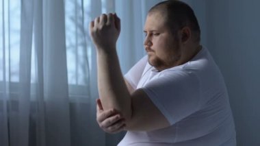 Ağrı, Rehabilitasyon Merkezi istemci hissi dirsek eklemi, Masaj adam kilolu