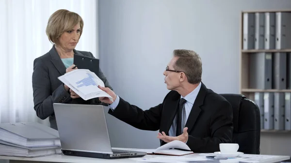 Tired Boss Angry Assistant Corporate Ethics Inappropriate Work Behavior — Stock Photo, Image