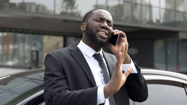 Diplomate Afro Américain Négociant Par Téléphone Défendant Ses Intérêts Son — Photo