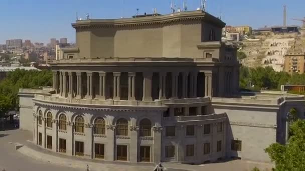 Antiguo Teatro Académico Nacional Armenio de Ópera y Ballet, vista aérea, historia — Vídeos de Stock