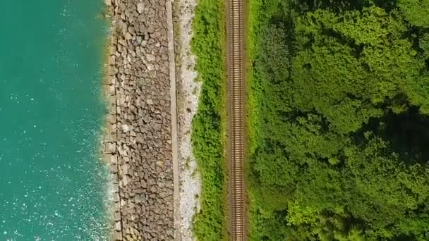 Multikilometer Järnväg Längs Havskusten Strandlinjen Landskap Transport — Stockvideo