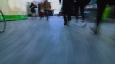 Kopenhag, şehir, zaman atlamalı acele insanlar yaya caddesi üzerinde meşgul zaman