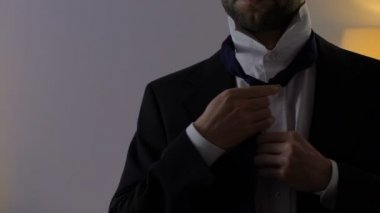 Adam iş uygun hanım, sadakatsiz kocası uyku ile bırakarak Oda