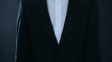 Banknot, tahmin İsviçre Frangı göre finansal düşen euro tutan adam