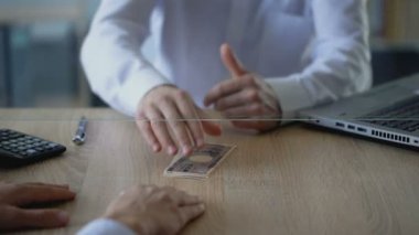 Japon yeni için dolar, para birimi hareket, değiştirici hizmet alışverişi adam