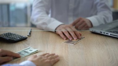 Exchange hizmeti çalışan müşteri dolar için değiştirme, Japon yens verilmesi