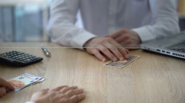 Euro Japon yens, Döviz işlem, hizmet alışverişi banka muhasebeci