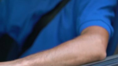 Deneyimli sürücü tutarak araba anahtarları, Araç Kiralama Servisi, taşıma