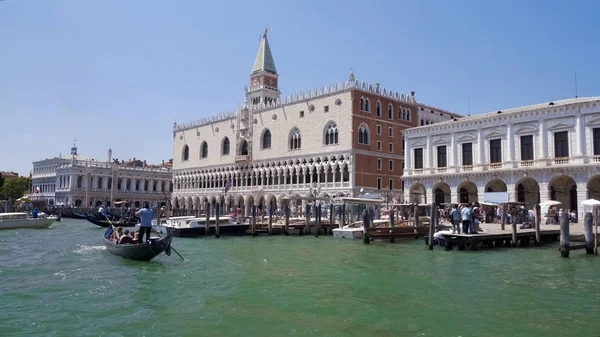 Exterior Ancient Beautiful Doges Palace Venice Sightseeing Tourism — Stock Photo, Image