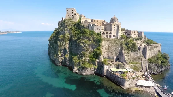 Iglesia Cúpula Inmacolata Castillo Aragonés Cerca Ischia Monumentos Italianos —  Fotos de Stock