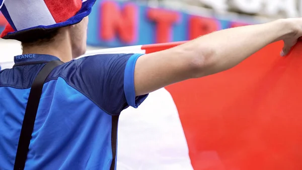 Francês Segurando Bandeira Nacional Para Apoiar Equipe Nacional Espírito Competitivo — Fotografia de Stock