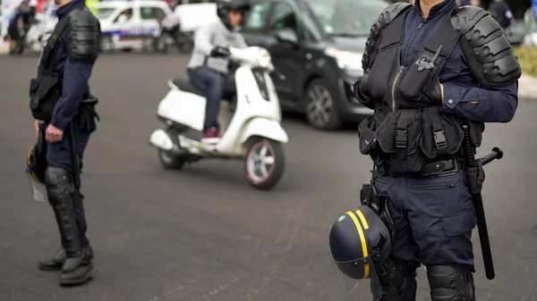 Policía Manteniendo Seguridad Pública Durante Festival Amenaza Ataque Terrorista —  Fotos de Stock