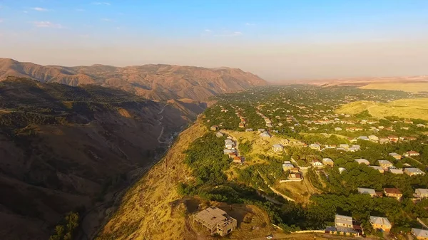 Wunderschönes Bergtal Und Altes Armenisches Dorf Sonnigen Tagen Luftaufnahme — Stockfoto