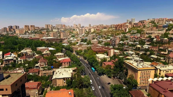 Ermenistan Binaların Güzel Havadan Görünümü Yerevan Kasabasında Telaşlı Yaşam — Stok fotoğraf