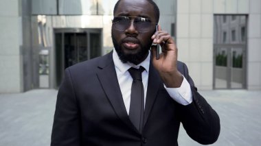 Bina, grup takım elbise, işçi haklarının korunması uzak yürüme avukat