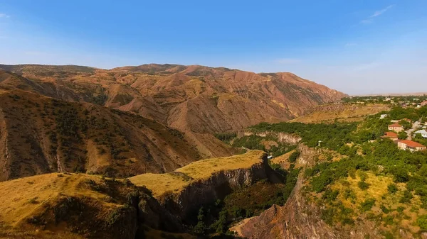 Pequeño Pueblo Montaña Halidzor Provincia Syunik Armenia Vista Fantástica —  Fotos de Stock