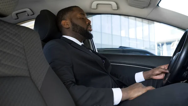 Homme Affaires Afro Américain Surmené Assis Voiture Fatigué Après Une — Photo