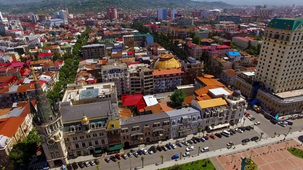 Világos Batumi Háztetőkre Ház Épületek Európa Tér Közelében Parkoló Autók — Stock Fotó