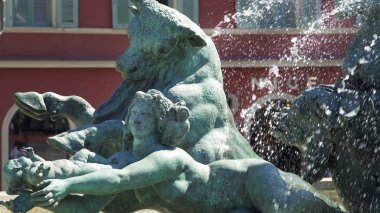 Güneş çeşme heykel ayrıntı, ünlü Place Massena Nice, Fransa için seyahat