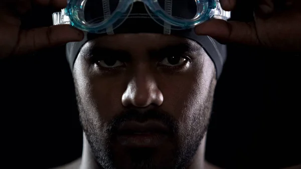 Tense Face Hispanic Swimmer Goggles Close Looking Camera Sport — Stock Photo, Image