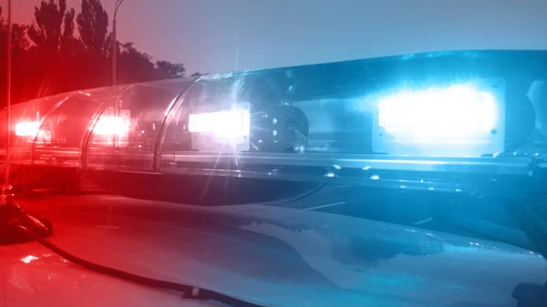 Einsatzfahrzeug Blinkt Polizeiauto Inspiziert Stadt Sicherheitsdienst — Stockfoto