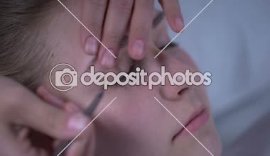 Kadının kirpikleri, güzellik salonları için birim ekleme kirpik uzantıları ustası