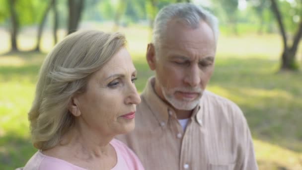 Les Personnes Âgées Inquiètent Avenir Détérioration Des Réformes Sociales Pour — Video