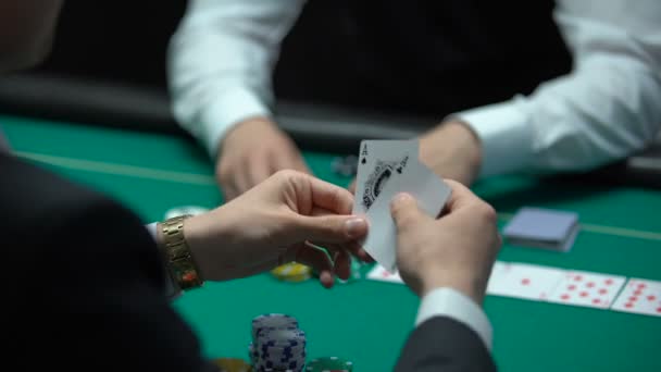 Jeu Poker Joueur Une Combinaison Cartes Gagnantes Parie Toutes Les — Video