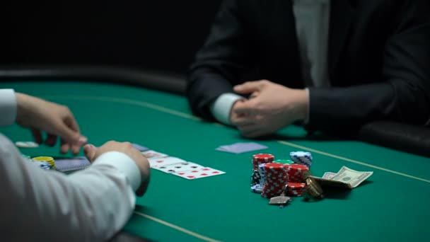 Видео как играть в казино на деньги казино холдем покер