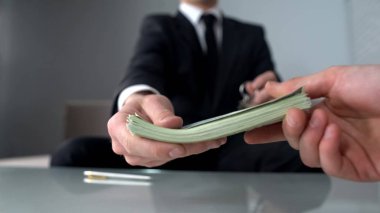 Alma para gayrimenkul, Kiralık veya Satılık, yatırım ofis iş adamı